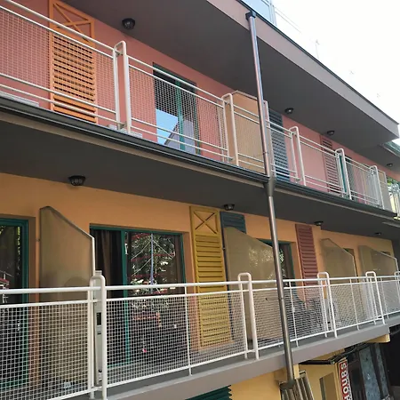 Largo Hotell Slăntjev Brjag