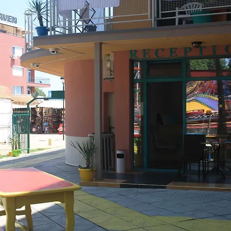 Largo Hotell Slăntjev Brjag