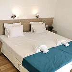 Ξενοδοχείο Largo 2*