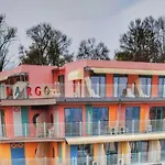 Largo Σάνι Μπιτς