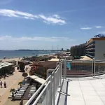 Largo Σάνι Μπιτς