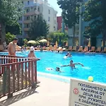 Largo 2* Σάνι Μπιτς