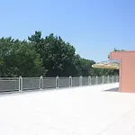 Largo 2* Σάνι Μπιτς