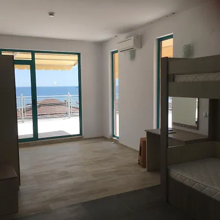 Largo فندق ساني بيتش