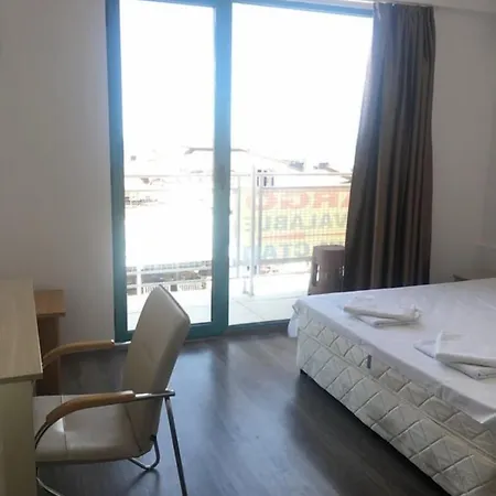 Largo Hotel 2*