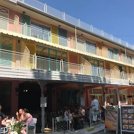 Largo Hotel
