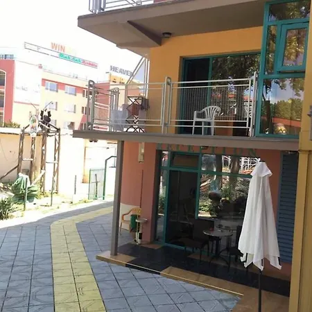 Largo Hotel 2*