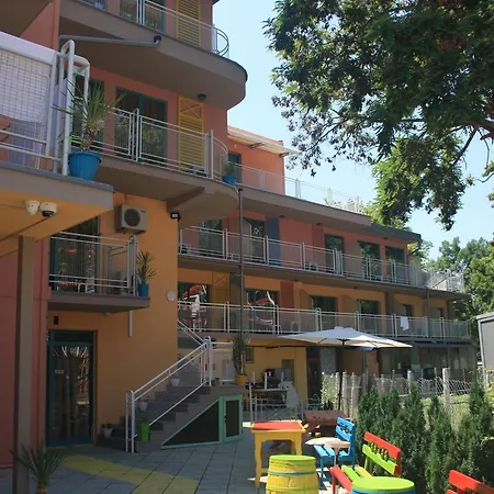 Largo Hotel