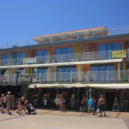 Largo Hotel 2*
