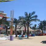 Largo Hotel 2*